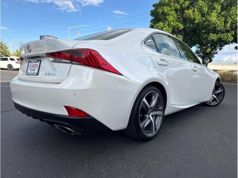 2017 Lexus IS 200t