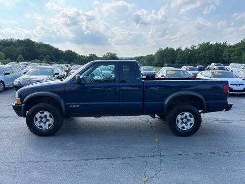 2001 Chevrolet S-10 for sale at CARS PLUS CREDIT in Independence MO