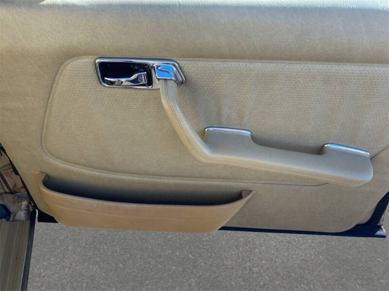 1985 Mercedes-Benz 300-Class 300 D