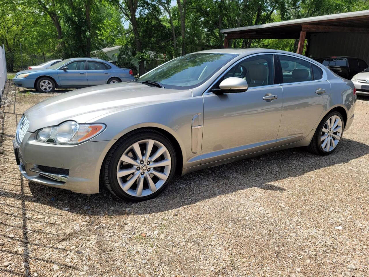 2011 Jaguar XF for sale at AUTHE VENTURES AUTO in Red Oak, TX