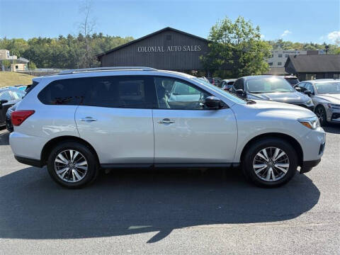 2019 Nissan Pathfinder SV