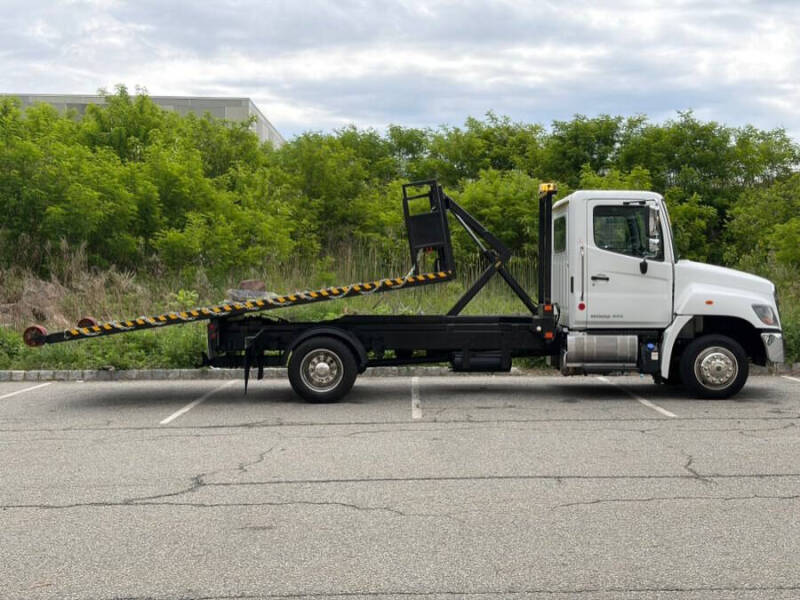 2019 Hino 268A