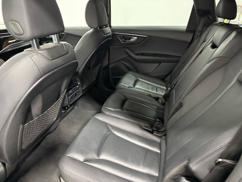 2021 Audi Q7 quattro Premium Plus 55 TFSI