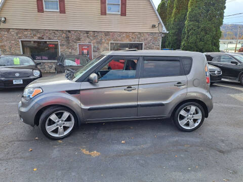 2011 Kia Soul +
