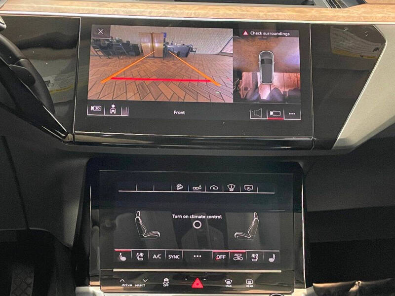 2019 Audi e-tron quattro Prestige