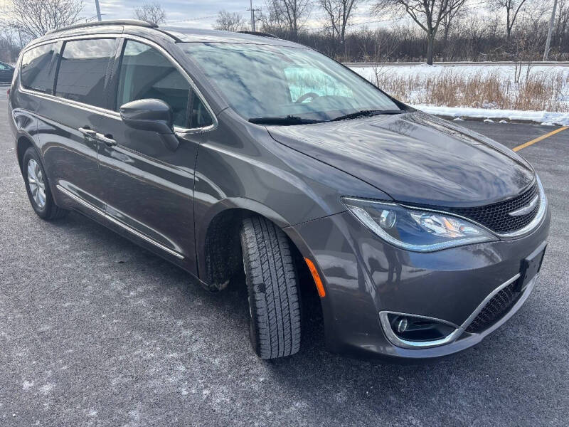 2017 Chrysler Pacifica Touring Plus