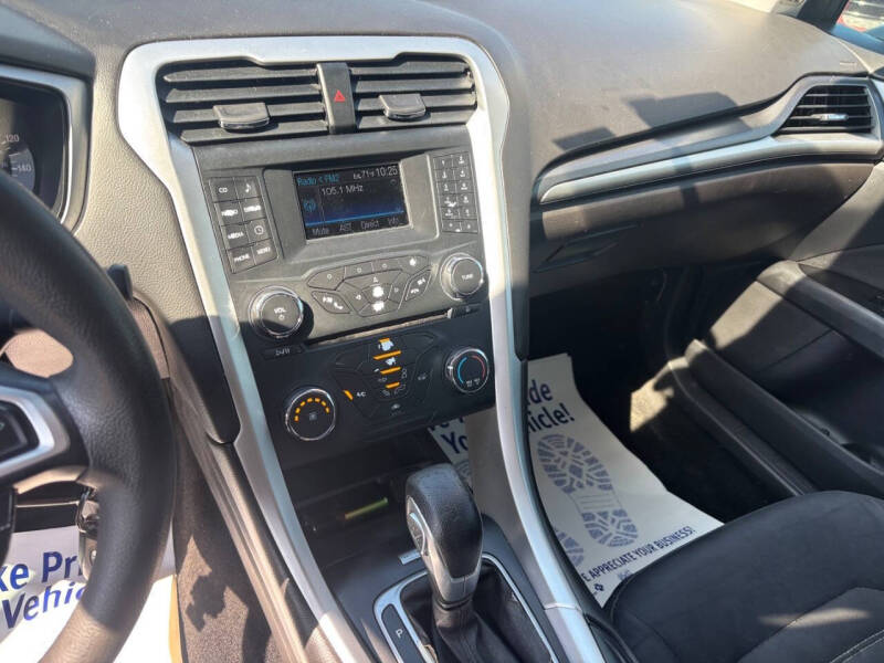 2013 Ford Fusion SE
