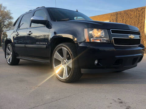 2007 Chevrolet Avalanche for sale at El Tucanazo Auto Sales in Grand Island NE