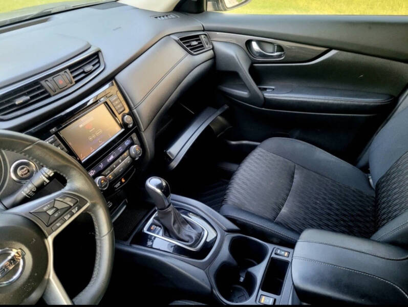 2018 Nissan Rogue SV