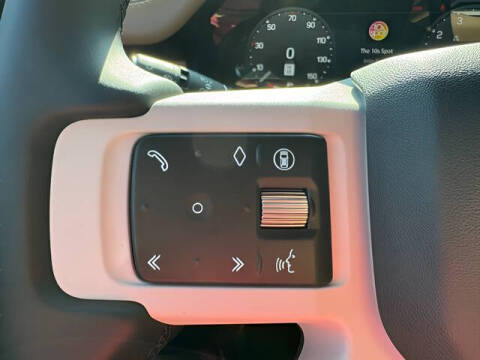 2025 Land Rover Defender 130 P400 X-Dynamic SE