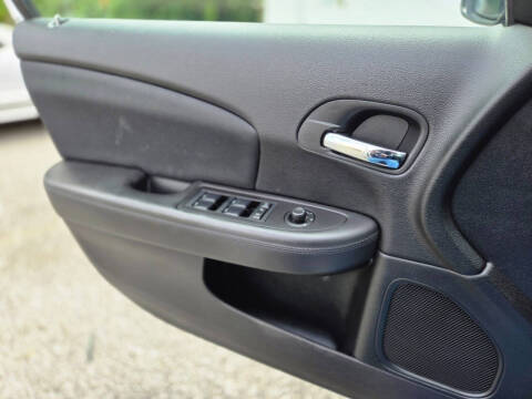 2011 Chrysler 200 LX