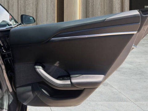 2022 Tesla Model S Plaid