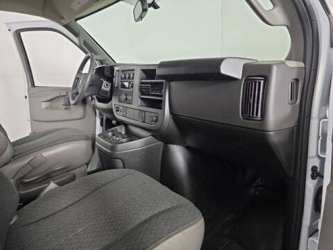 2024 Chevrolet Express 2500
