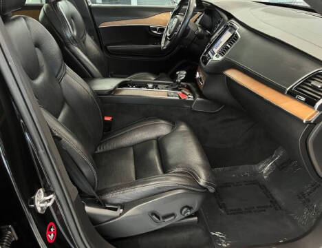 2017 Volvo XC90 T6 Inscription