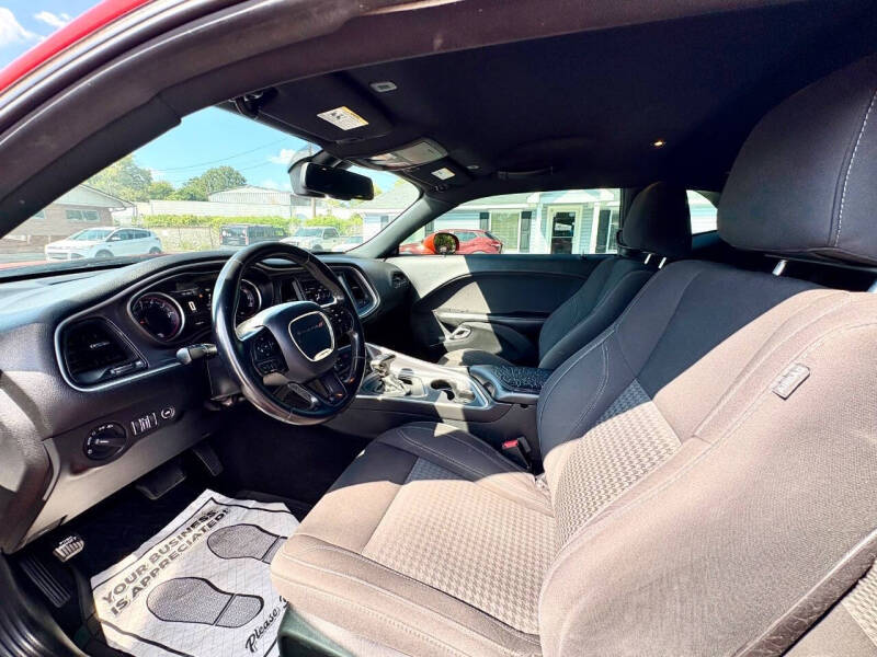 2019 Dodge Challenger SXT