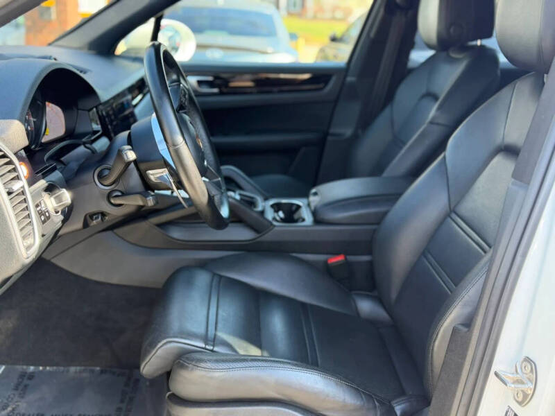 2019 Porsche Cayenne S