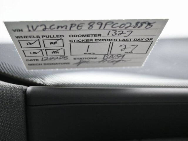 2023 Volkswagen ID.4 Pro