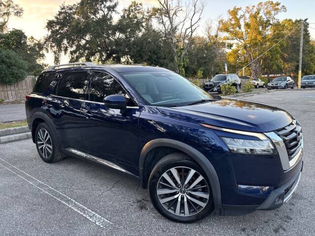 2022 Nissan Pathfinder Platinum