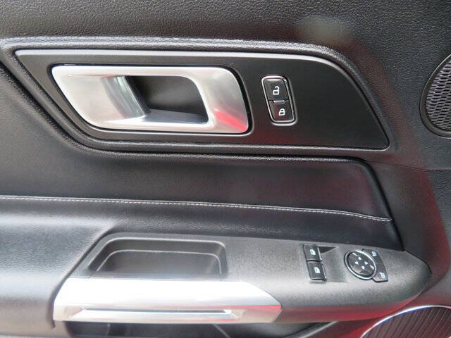 2021 Ford Mustang EcoBoost