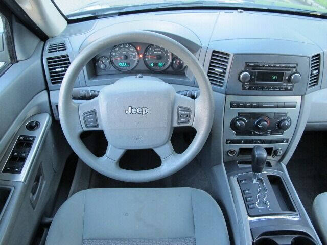 2006 Jeep Grand Cherokee Laredo