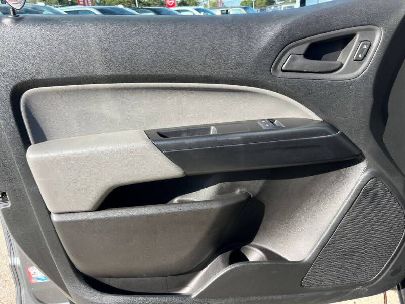 2022 GMC Canyon Elevation Standard