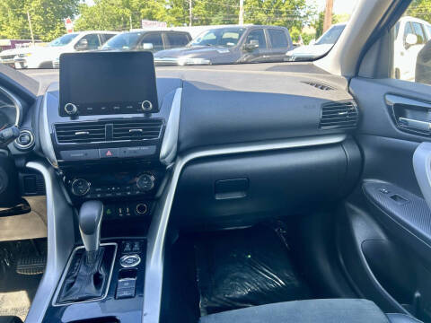 2023 Mitsubishi Eclipse Cross SE