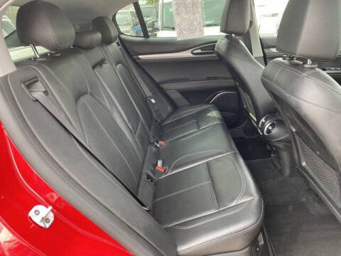 2018 Alfa Romeo Stelvio Sport