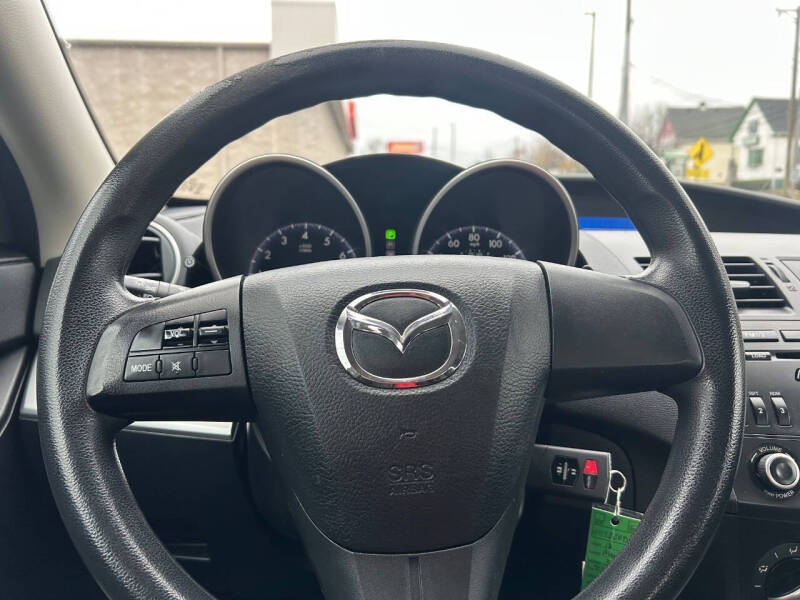 2013 Mazda MAZDA3 i SV