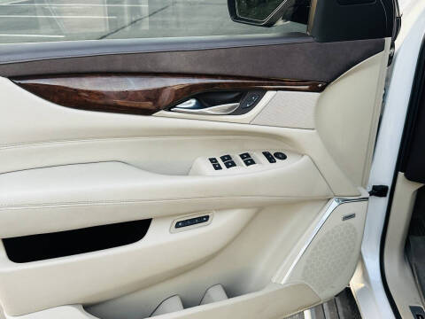 2017 Cadillac Escalade Premium Luxury