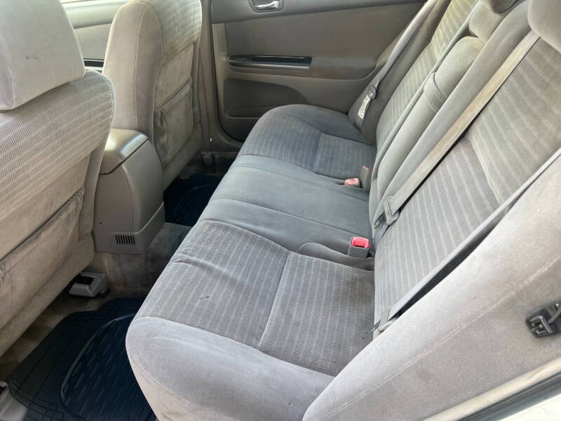 2006 Toyota Camry LE photo 20