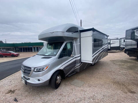 2023 Winnebago 24D CLASS C