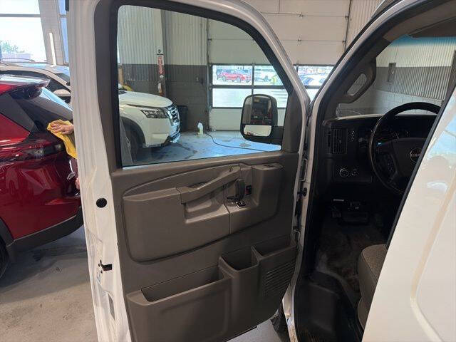 2021 GMC Savana 2500