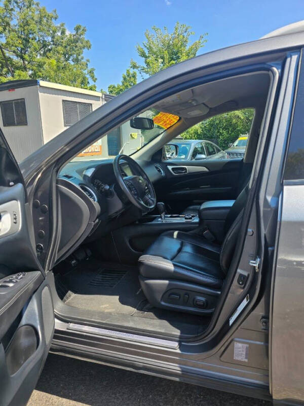 2019 Nissan Pathfinder Platinum