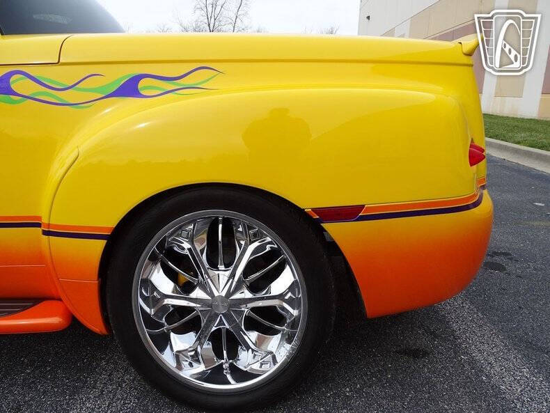 2004 Chevrolet SSR LS
