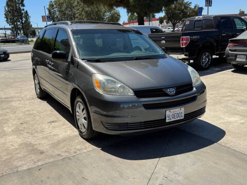 2005 Toyota Sienna LE 7 Passenger