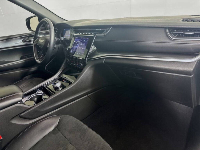 2022 Jeep Grand Cherokee L Altitude