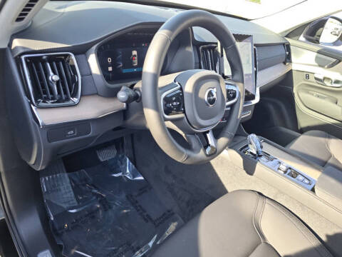 2025 Volvo XC90 B5 Plus Bright Theme 7P