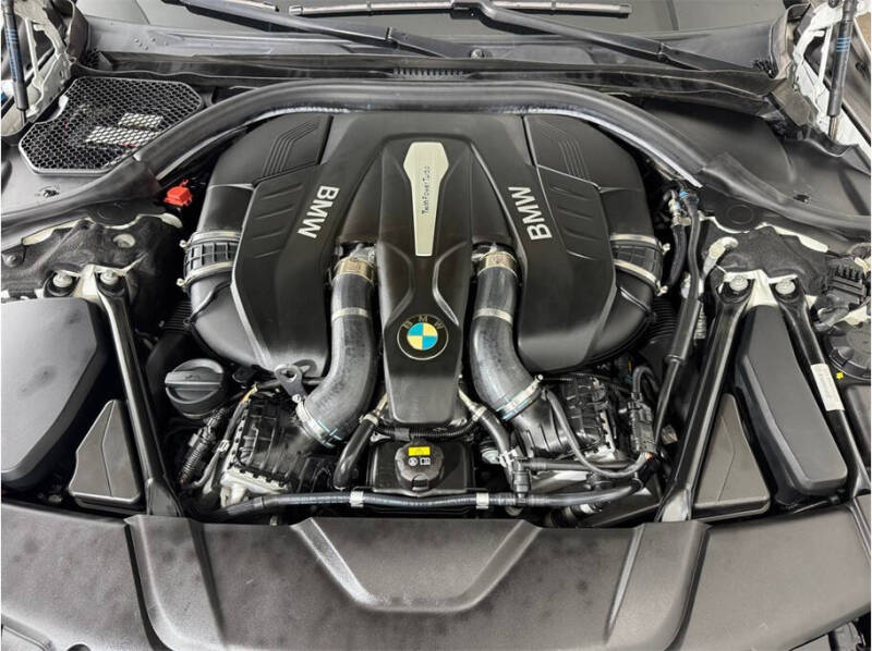 2018 BMW 7 Series 750i