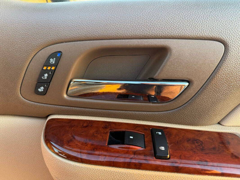 2013 Chevrolet Avalanche LTZ Black Diamond