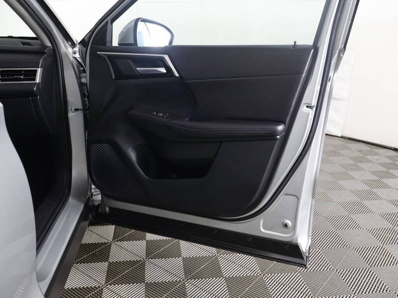 2024 Mitsubishi Outlander PHEV SE