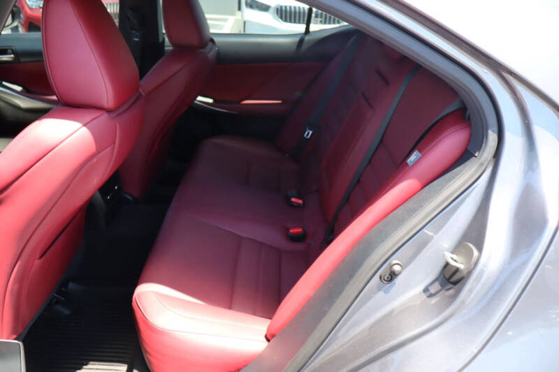 2019 Lexus IS 300