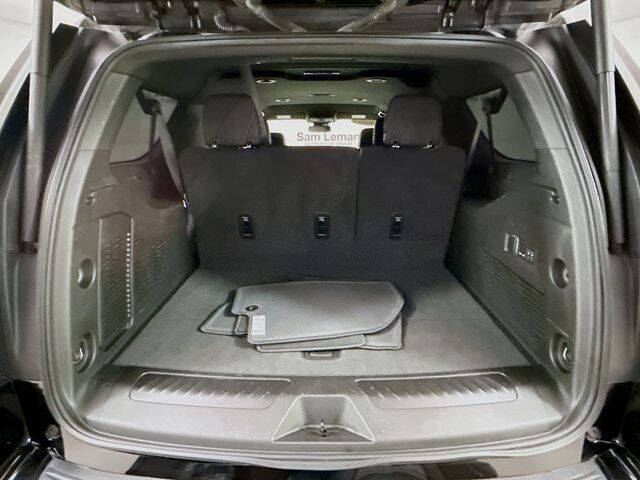 2024 Chevrolet Suburban LT