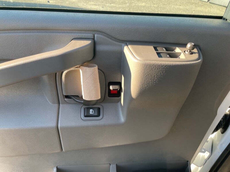 2025 Chevrolet Express 3500