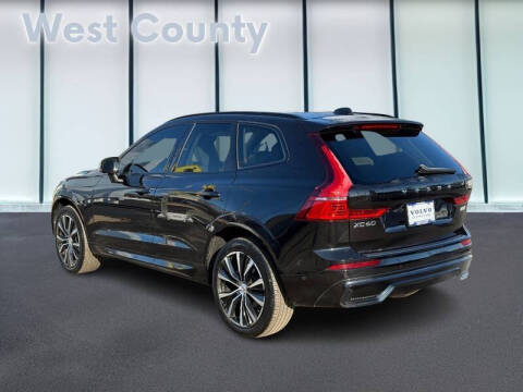 2023 Volvo XC60 B5 Plus Dark Theme