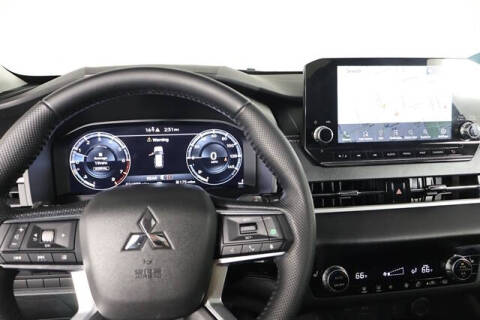 2022 Mitsubishi Outlander SE