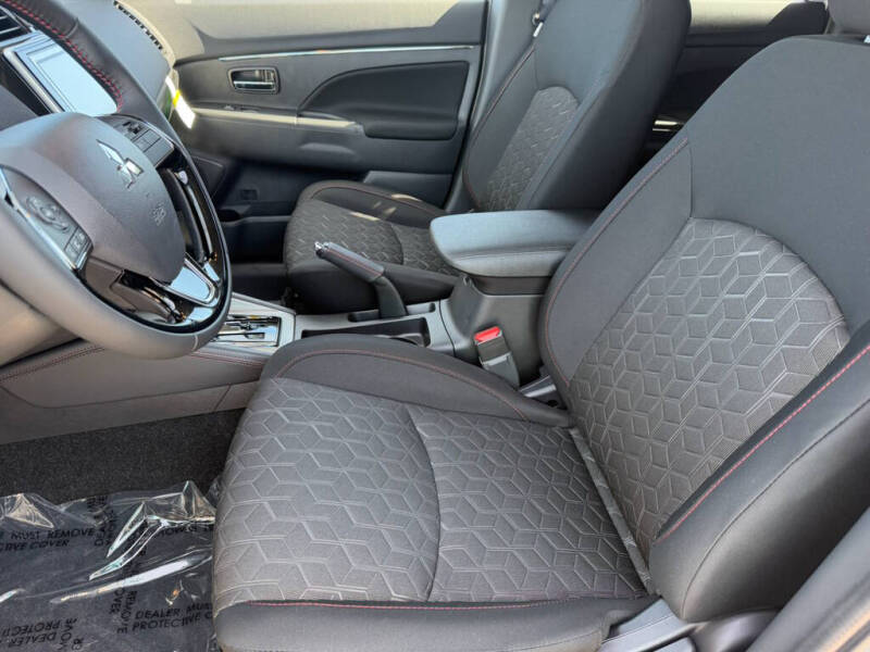 2026 Mitsubishi Outlander Sport LE