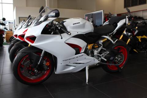 2023 Ducati Panigale V2 for sale at Peninsula Motor Vehicle Group in Oakville NY