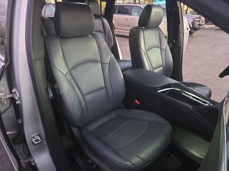 2022 Buick Enclave Essence