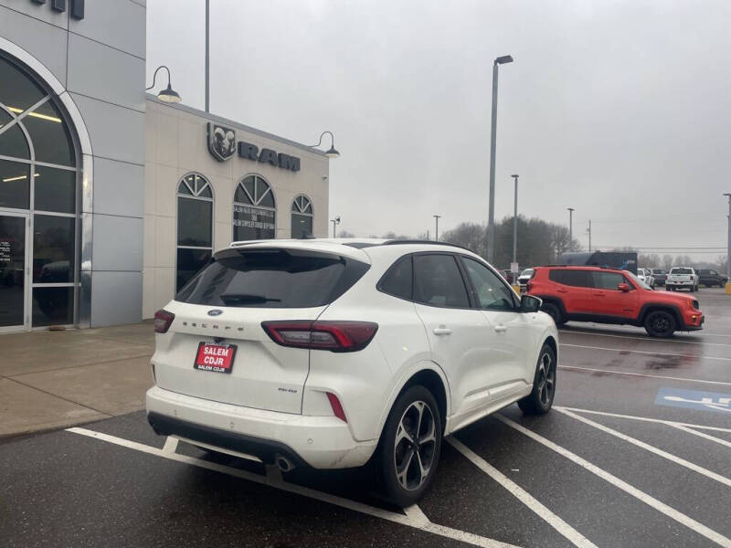 2023 Ford Escape ST-Line Select