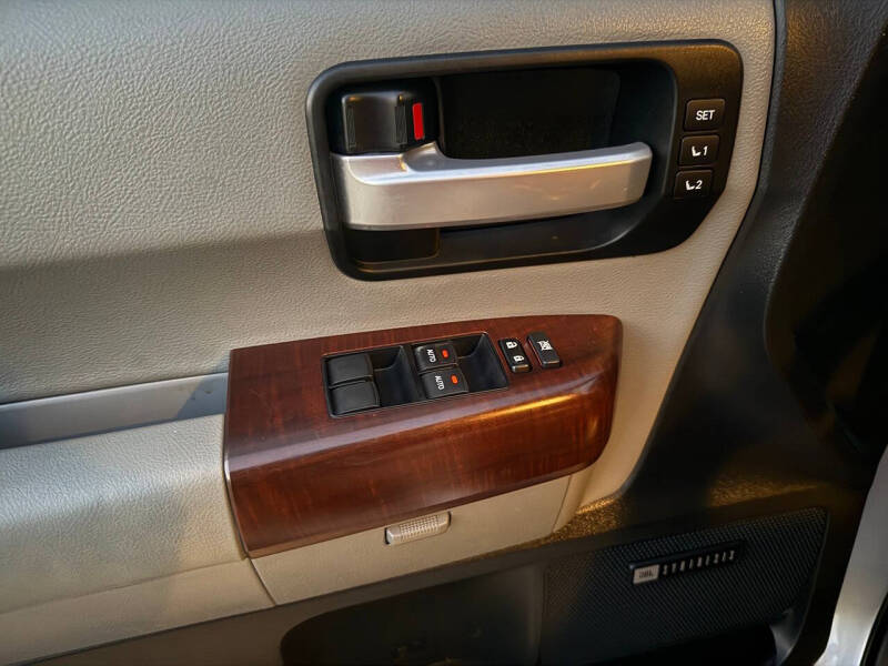 2015 Toyota Sequoia Platinum